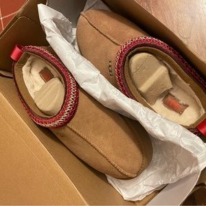 TAZZ UGG platform slippers